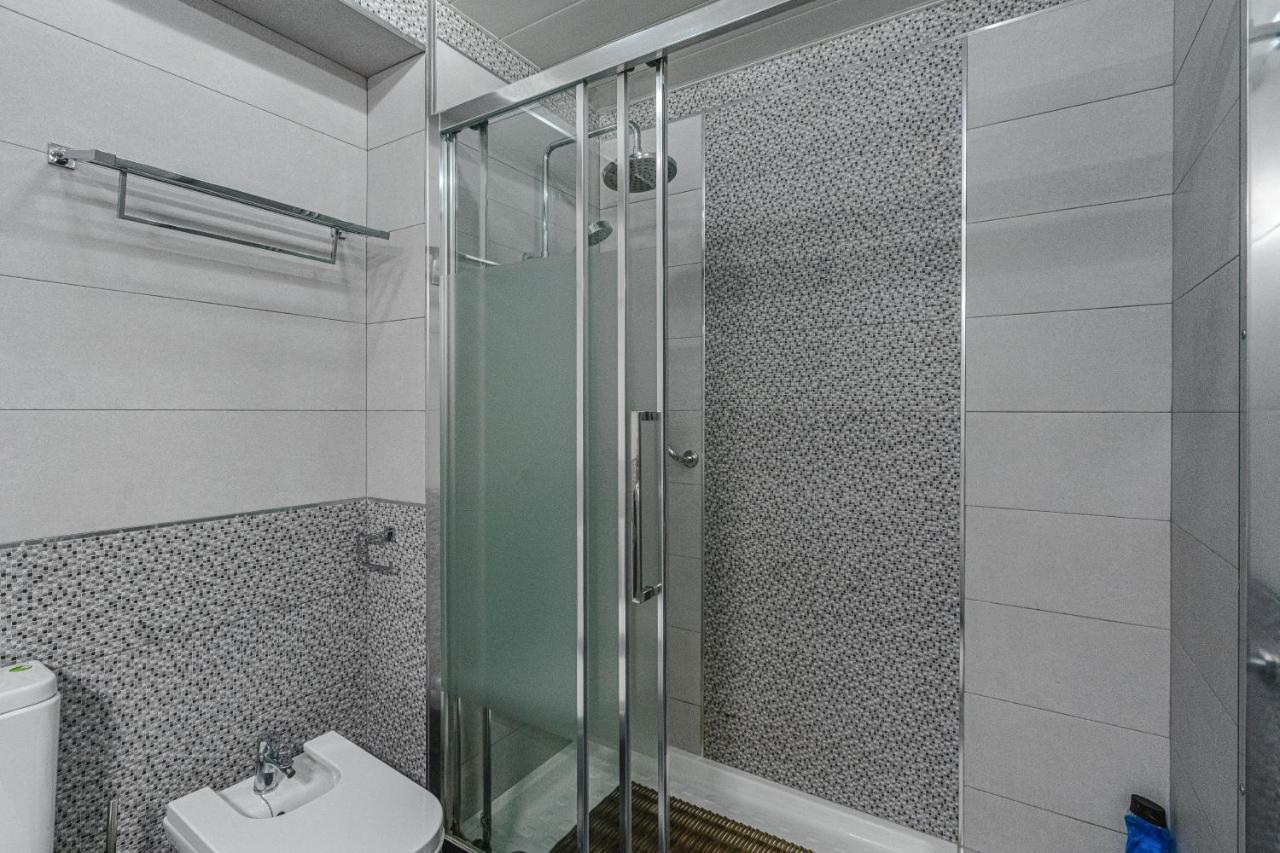 Amazing 3 Bedroom Apartment On The First Line Of The Best Las Americas Beach, Air Conditioner And Terrace Ocean View Playa de las Americas  Eksteriør bilde