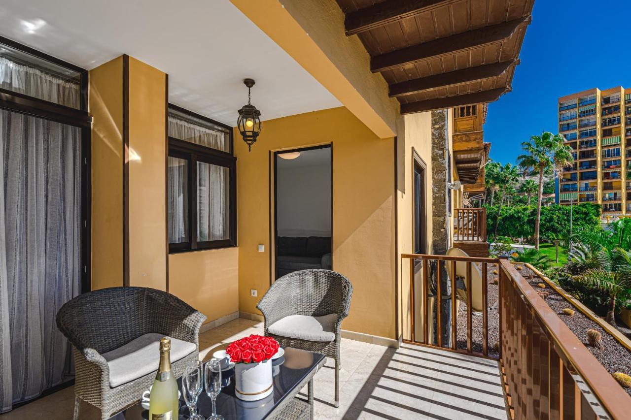 Amazing 3 Bedroom Apartment On The First Line Of The Best Las Americas Beach, Air Conditioner And Terrace Ocean View Playa de las Americas  Eksteriør bilde