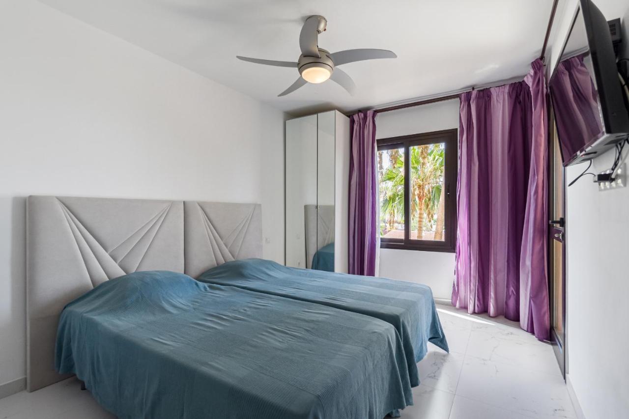 Amazing 3 Bedroom Apartment On The First Line Of The Best Las Americas Beach, Air Conditioner And Terrace Ocean View Playa de las Americas  Eksteriør bilde